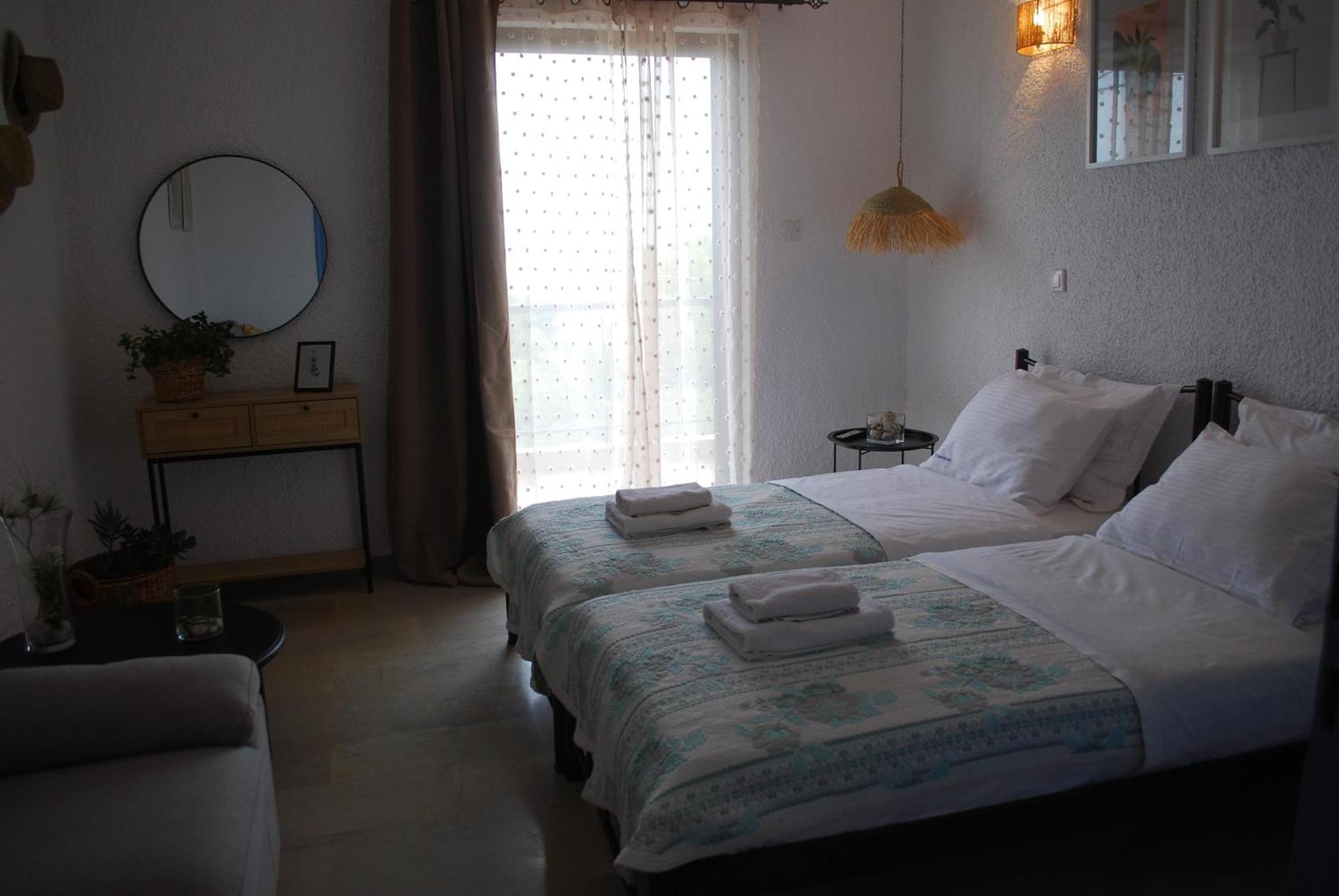 Sunset Rooms Agia Marina  Экстерьер фото