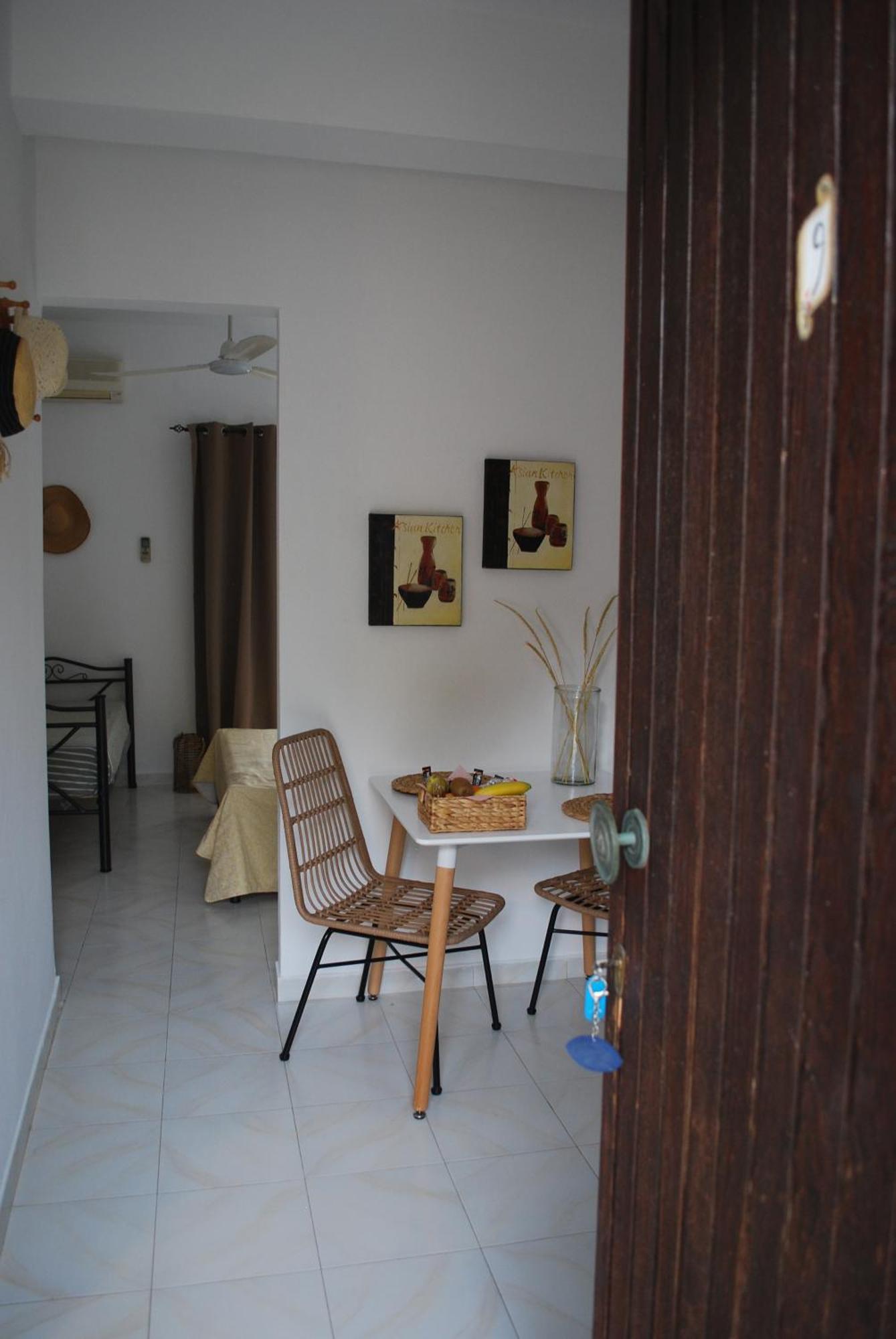 Sunset Rooms Agia Marina  Экстерьер фото