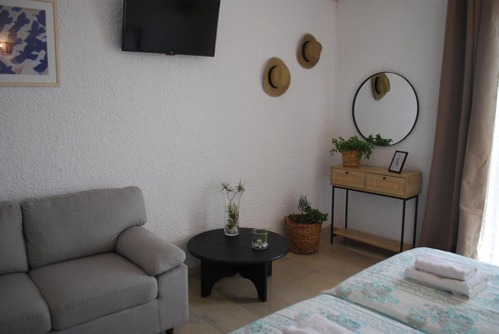 Sunset Rooms Agia Marina  Экстерьер фото
