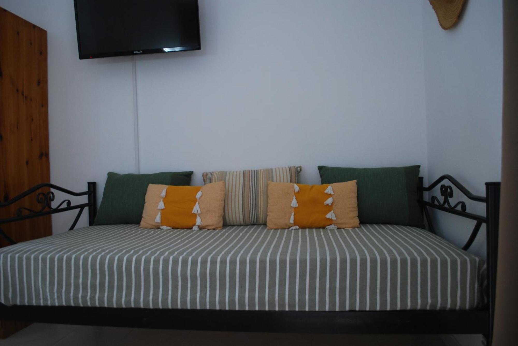Sunset Rooms Agia Marina  Экстерьер фото