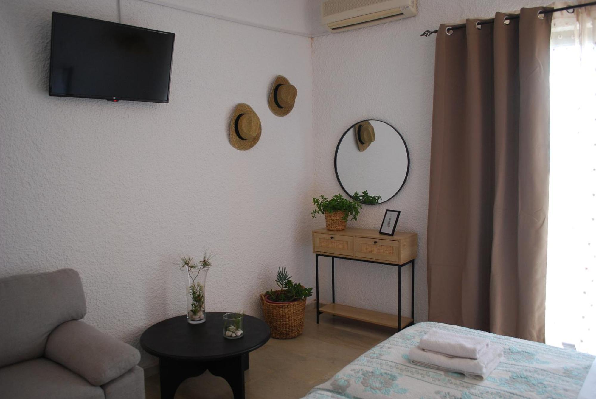 Sunset Rooms Agia Marina  Экстерьер фото
