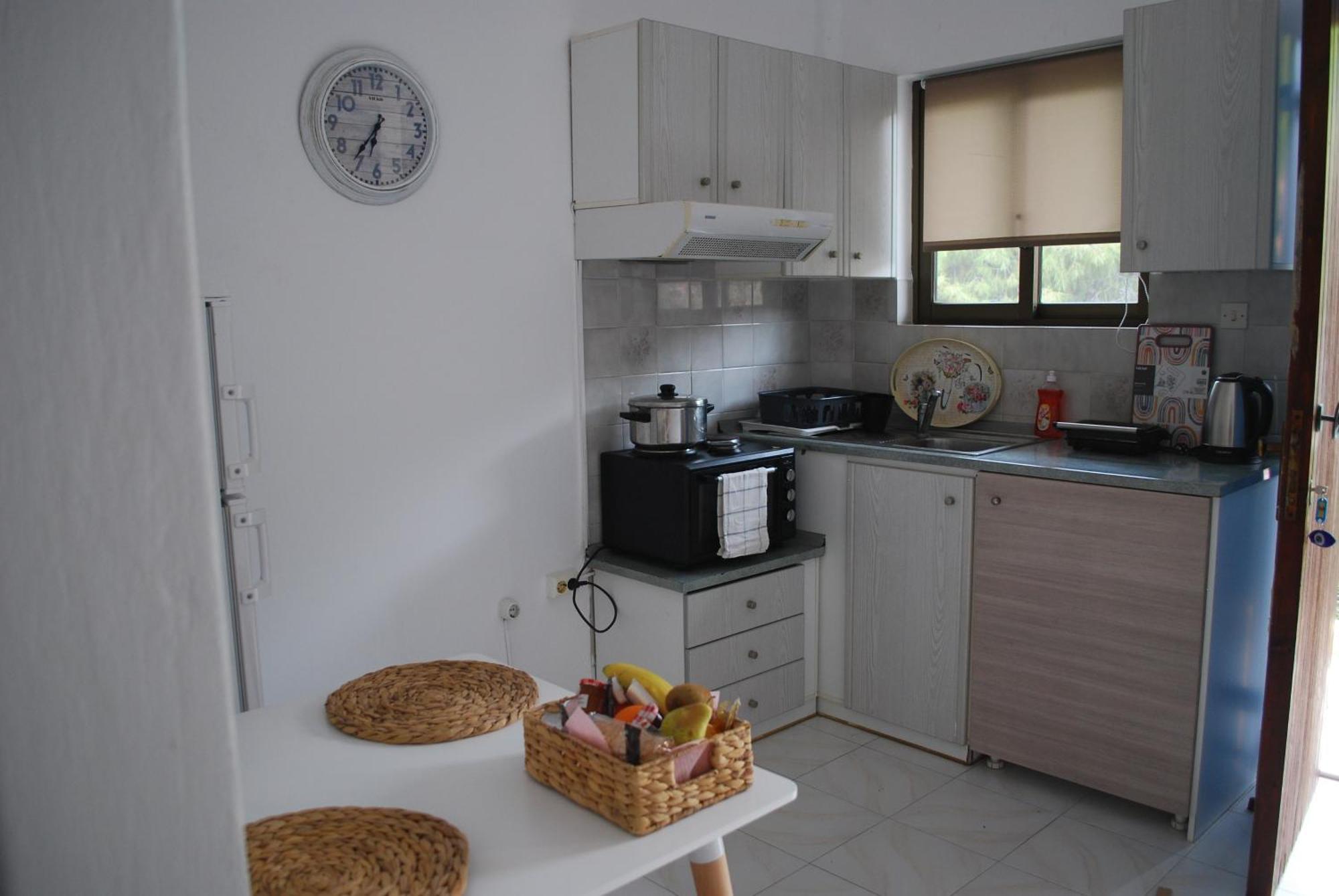 Sunset Rooms Agia Marina  Экстерьер фото