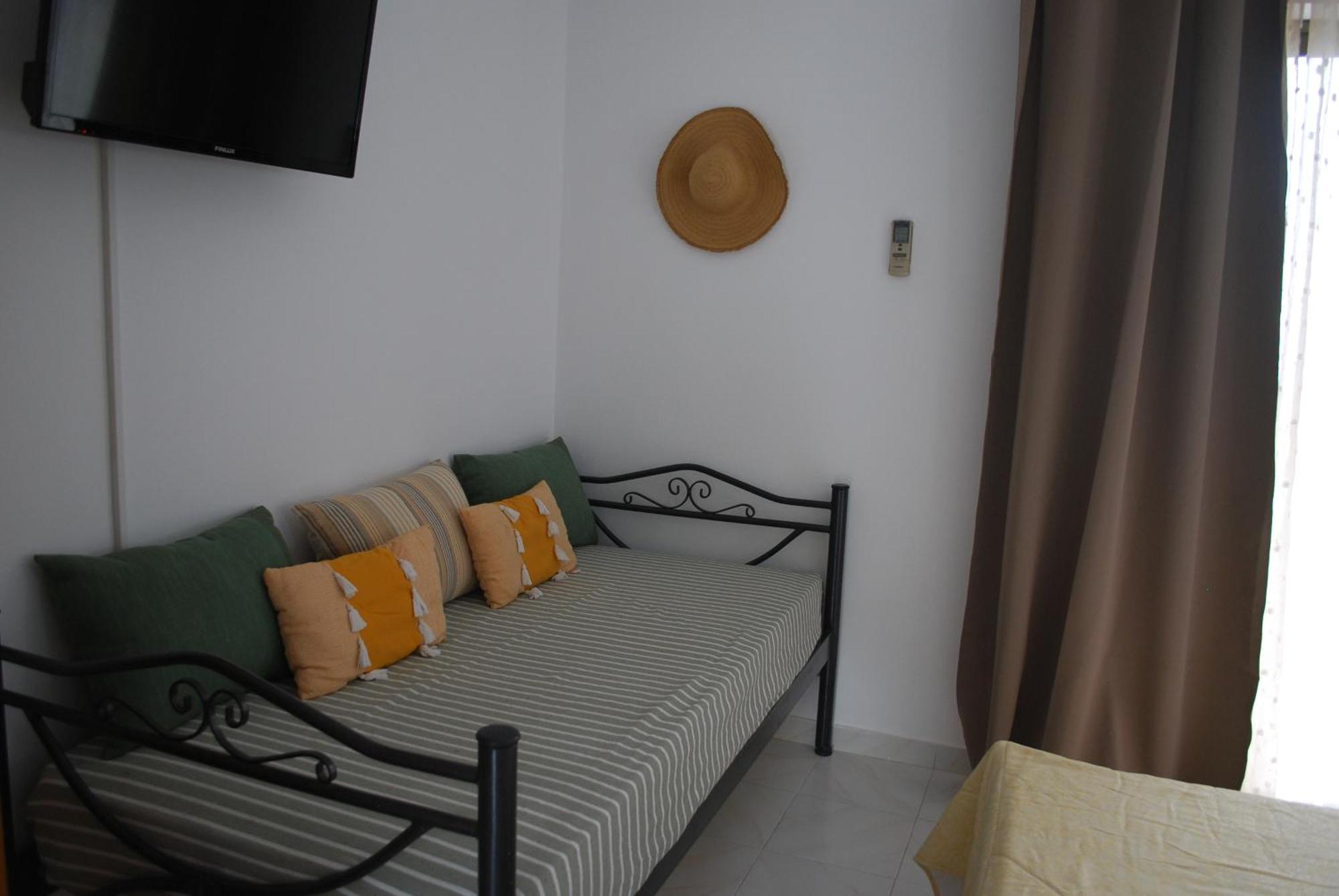 Sunset Rooms Agia Marina  Экстерьер фото