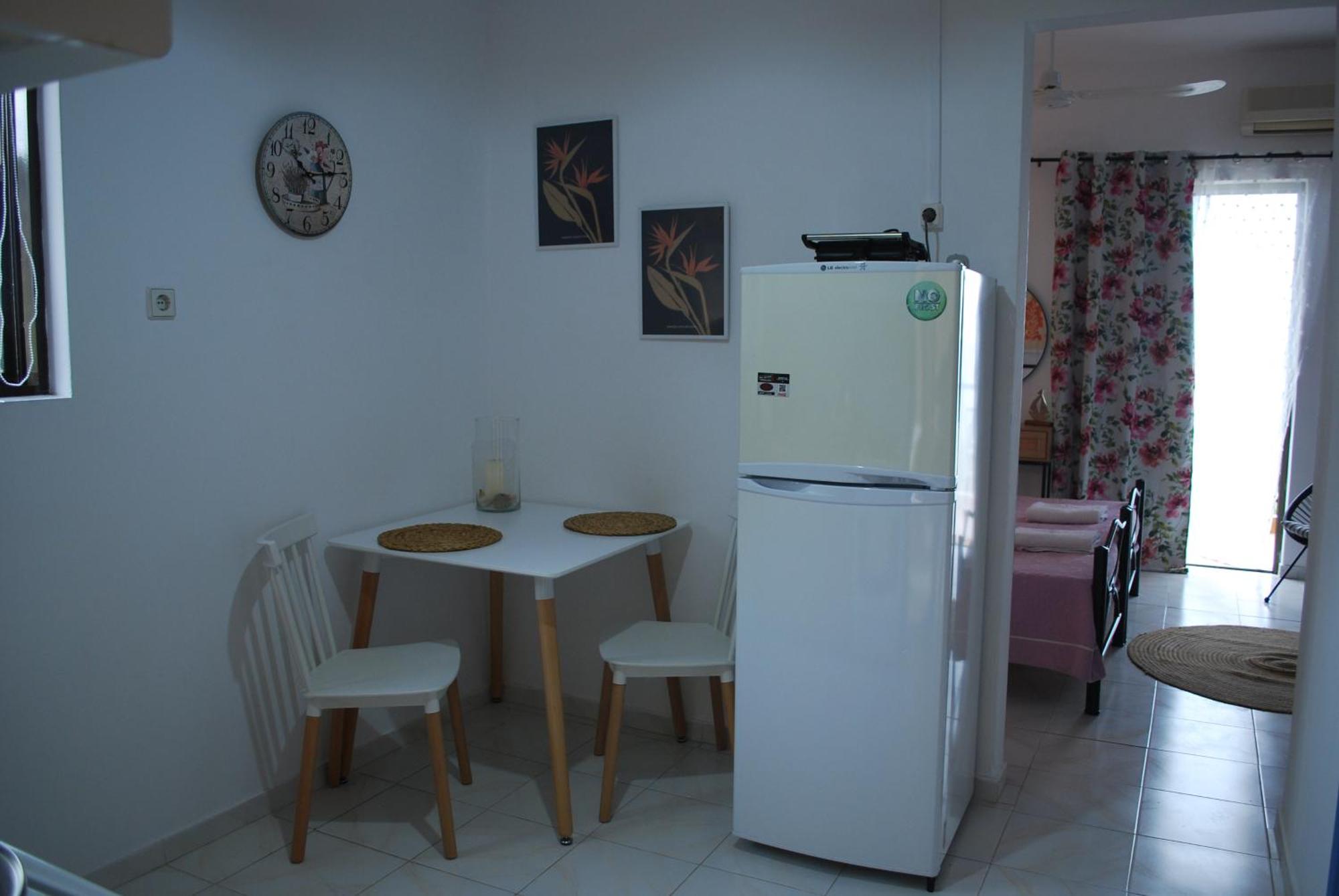 Sunset Rooms Agia Marina  Экстерьер фото
